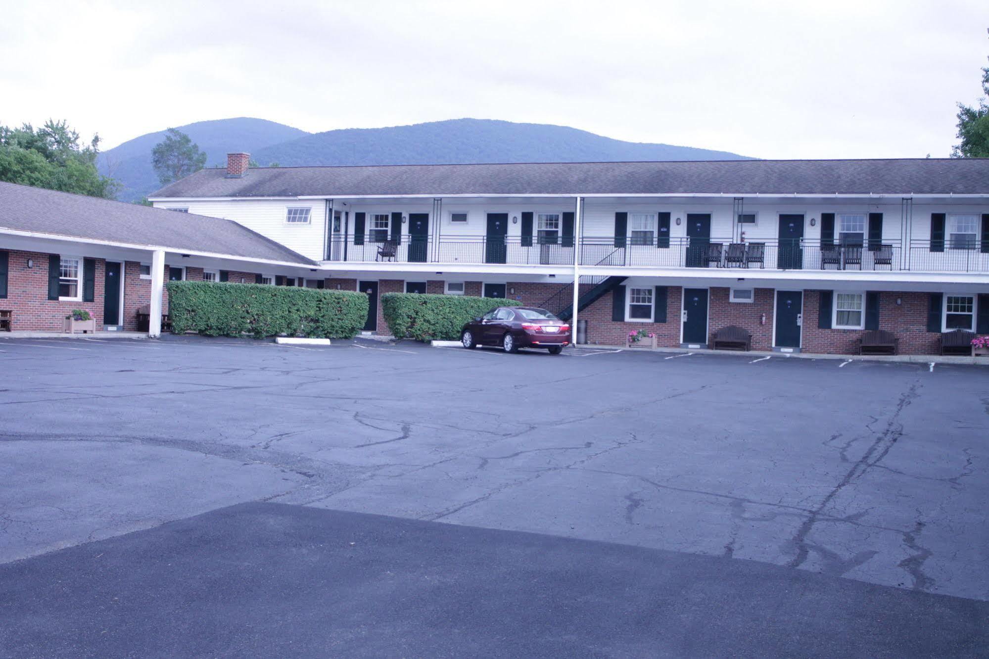 Howard Johnson By Wyndham 3*